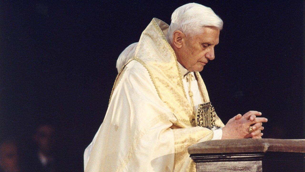 Neste dia, em 2013, o Papa Bento XVI anunciava a sua renúncia ao papado