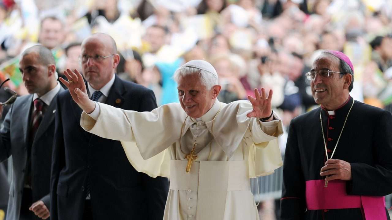 Neste Dia Em 2010 Terminava A Visita A Portugal Do Papa Bento XVI Neste Dia Em 2010 Terminava A Visita A Portugal Do Papa Bento XVI