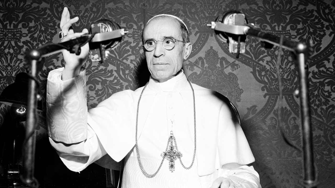 Neste dia, em 1939, o Papa Pio XII apelava aos líderes mundiais para evitarem uma guerra