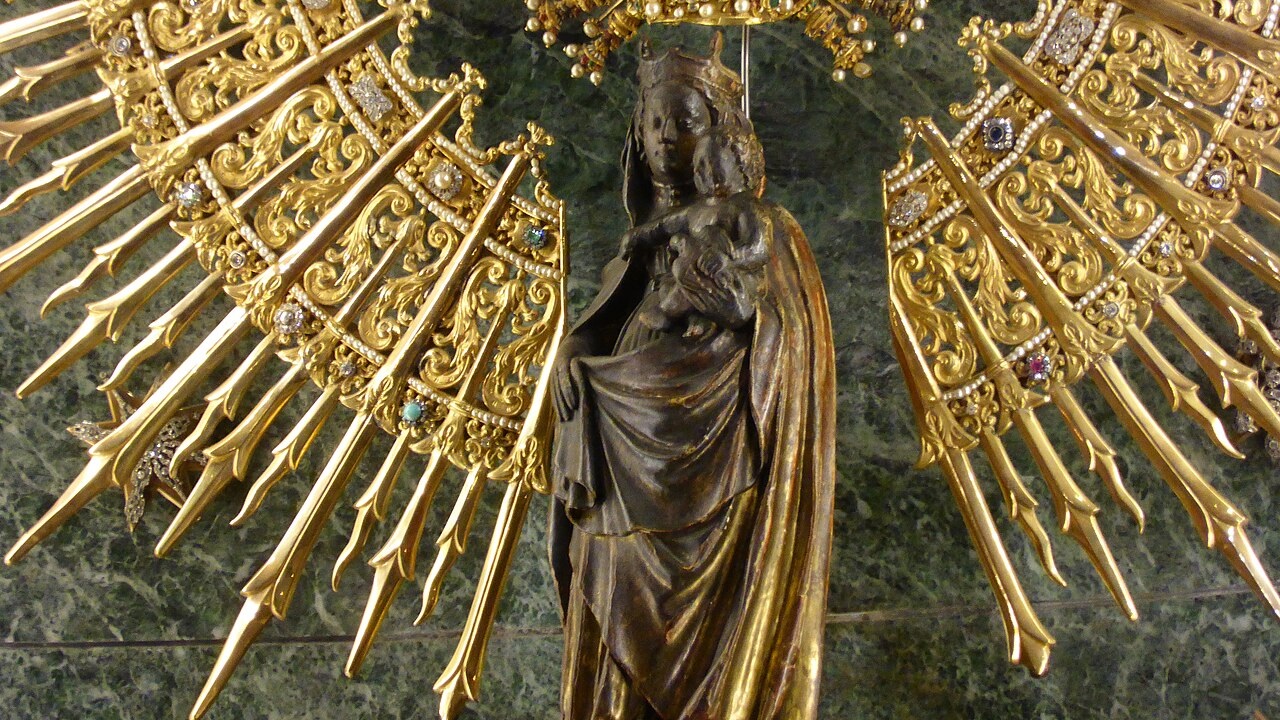 Sabias que… a primeira aparição de Nossa Senhora ocorreu quando ela ainda era viva?