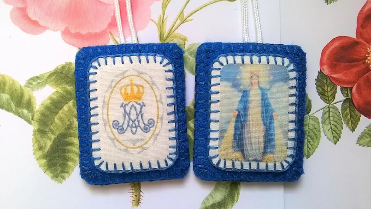 Neste dia, em 1617, Nossa Senhora pedia a Úrsula Benincasa a difusão do Escapulário Azul