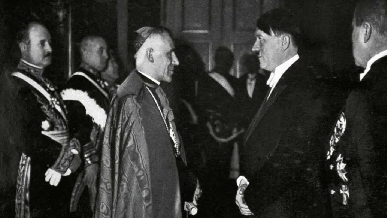 Neste dia, em 1933, era assinada a concordata entre o Vaticano e o regime nazi